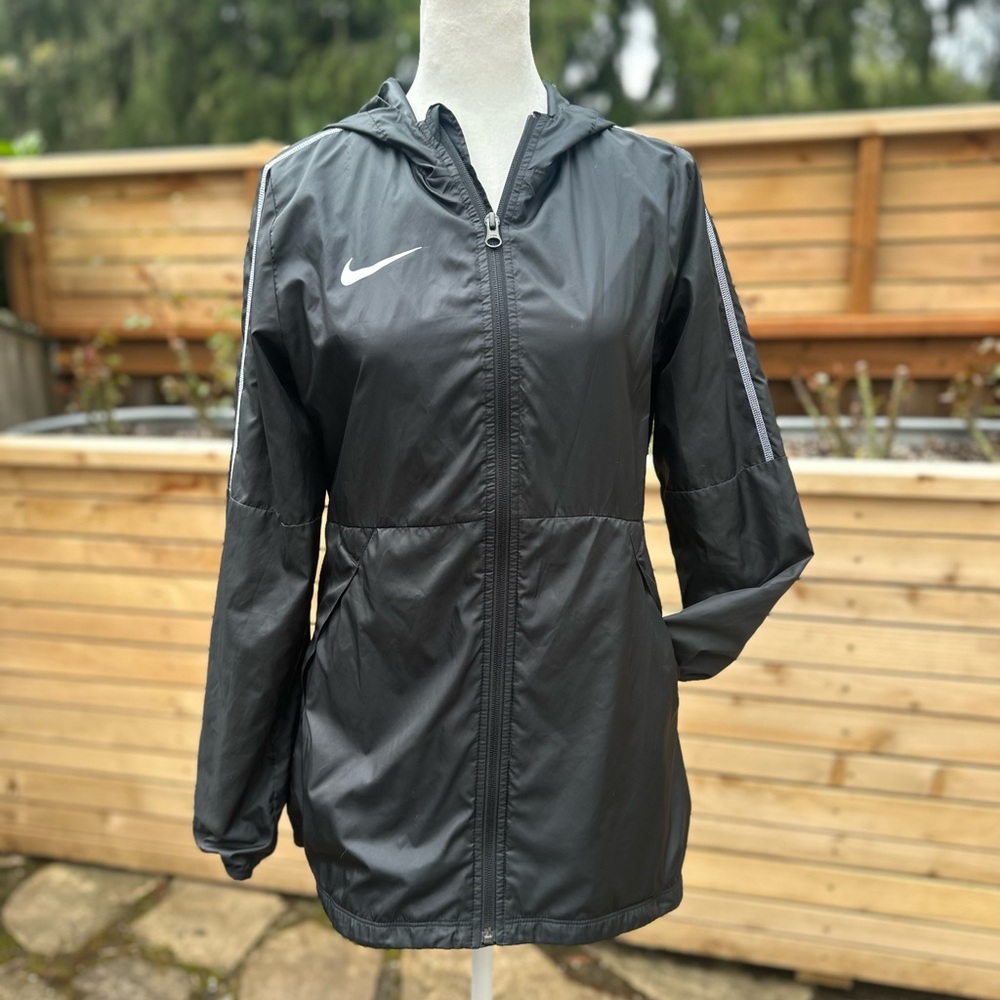 Nike Women's Black Windbreaker Jacket